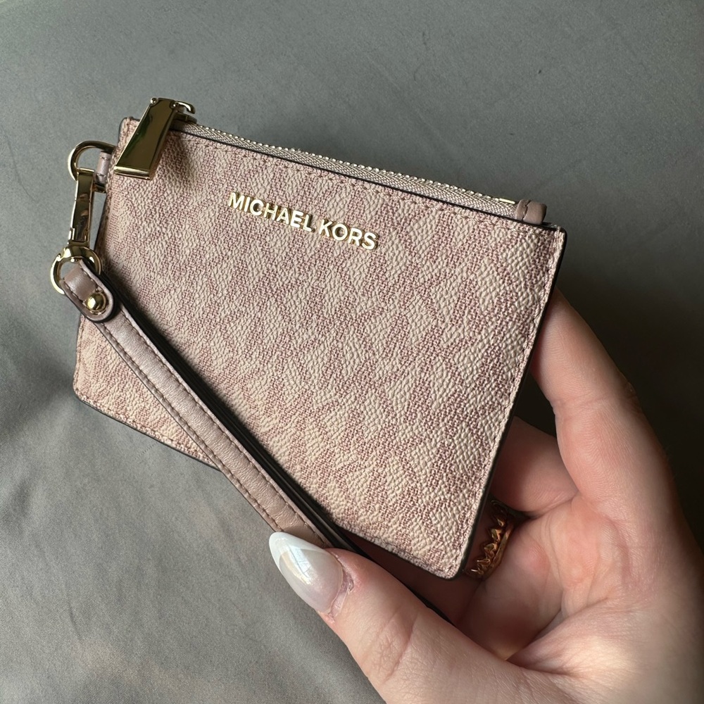 Michael Kors Coin Zip Wristlet